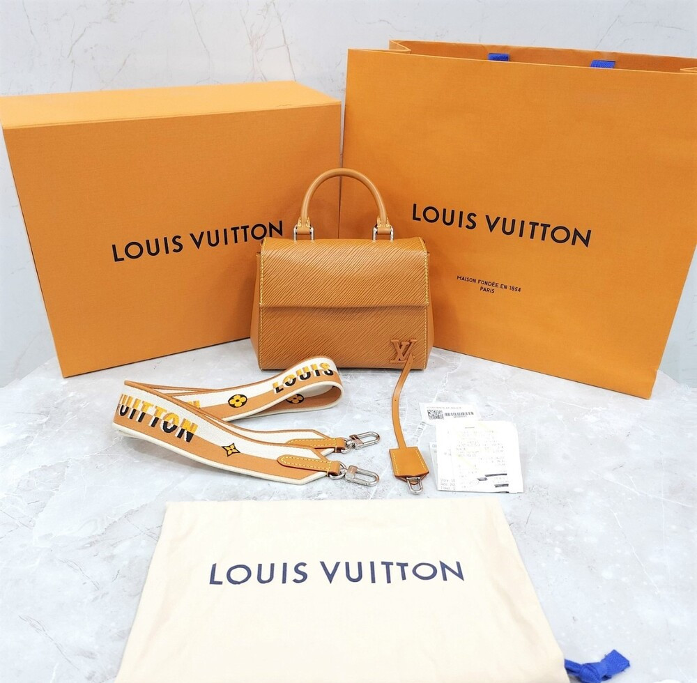 [럭스유] 루이비통 클루니 미니 에피 토트백 골드 미엘 M58931