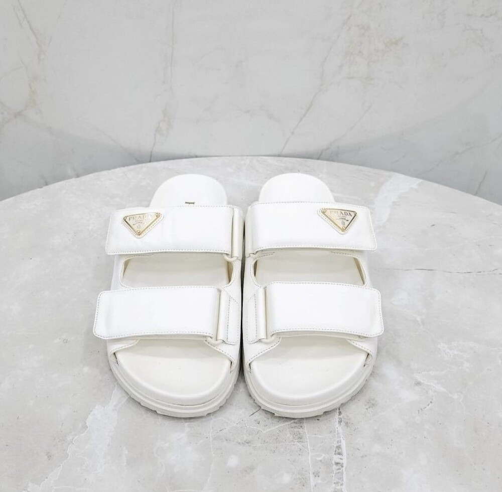 [럭스유] 36.5 / 프라다 나파가죽 슬라이드 1XX755