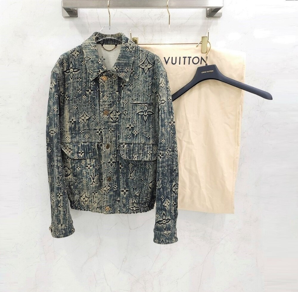 [럭스유] 46 / 루이비통 테일러드 모노그램 데님 집업 자켓 1AATFV