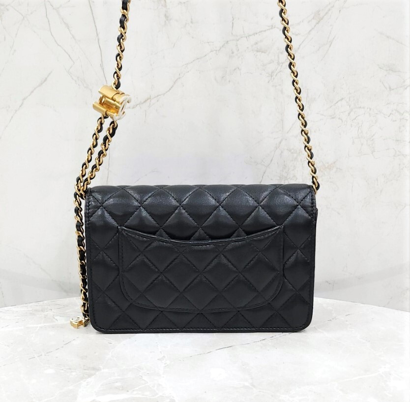 [럭스유] 샤넬 월렛 온 체인 WOC 미니 크로스백 램스킨 AP3938