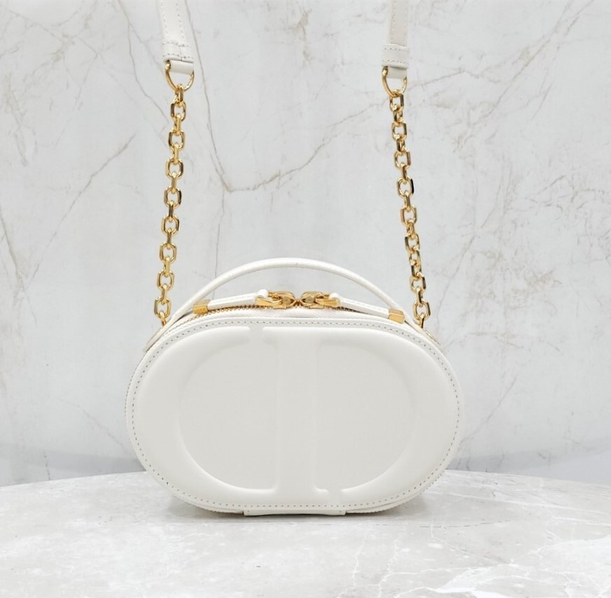 [럭스유] (새상품) 디올 CD 시그니처 오벌 카메라백 라떼 카프스킨 S2201UMFV