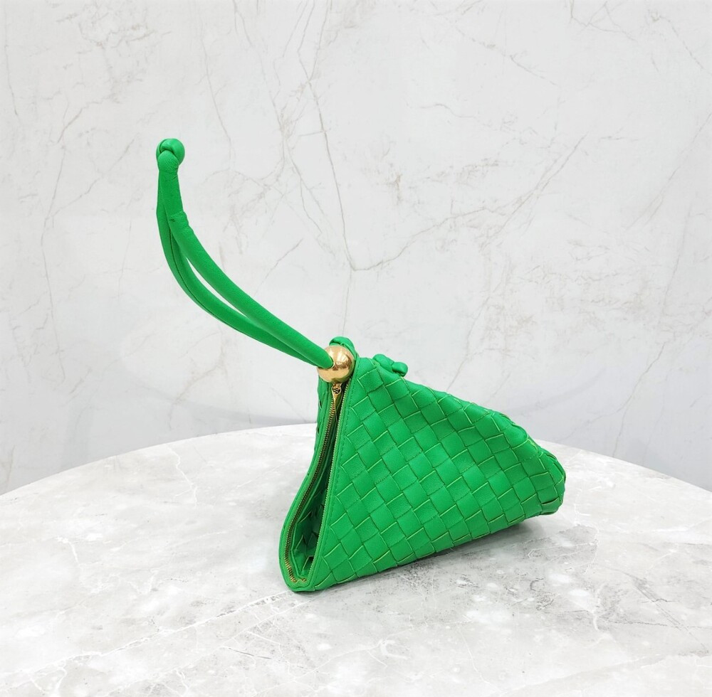 [럭스유] 보테가베네타 그린 미디엄 턴 파우치 숄더백 701024