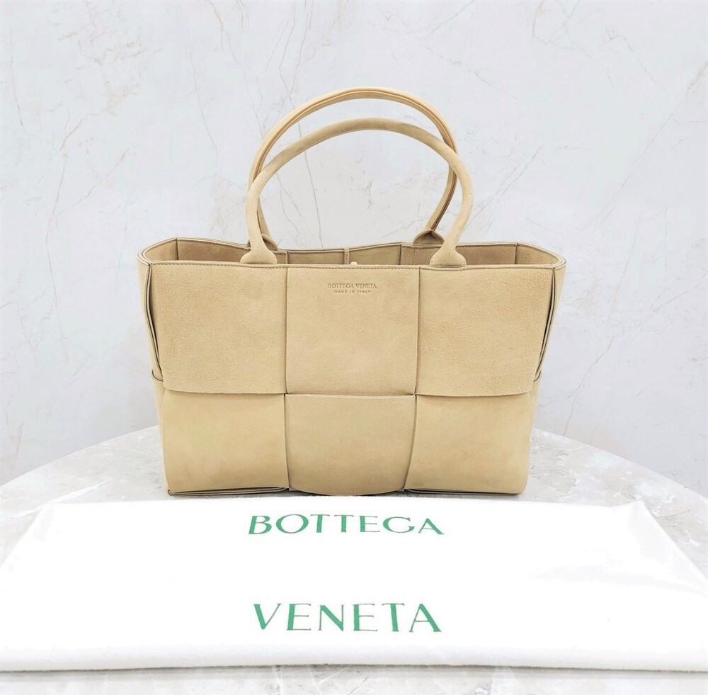 [럭스유] 보테가베네타 스웨이드 아르코 미디엄 토트백 609175