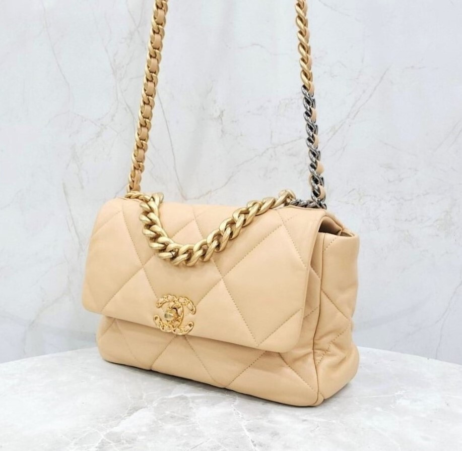[럭스유] (새상품) 샤넬 19 플랩백 라지 램스킨 베이지 금장 신형내장칩 AS1161