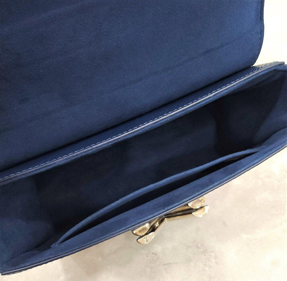 [럭스유] 루이비통 LV 에피 트위스트 체인 숄더백