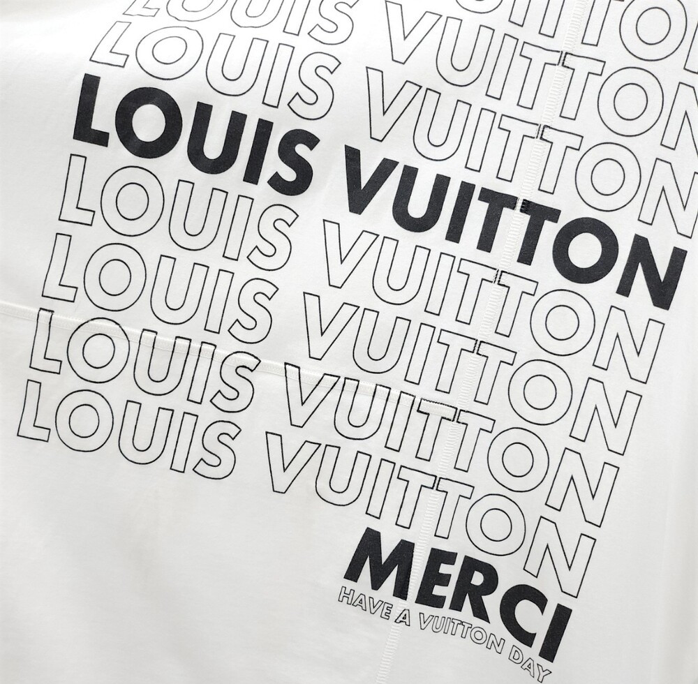 [럭스유] XS / 루이비통 화이트 멀티로고 반팔 티셔츠