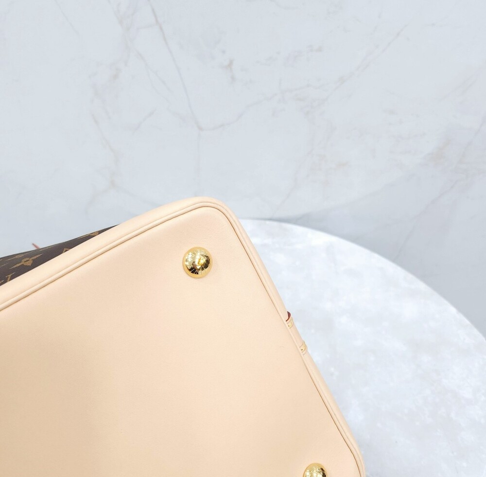 [럭스유] (새상품) 루이비통 모노그램 노에 숄더백 M46976