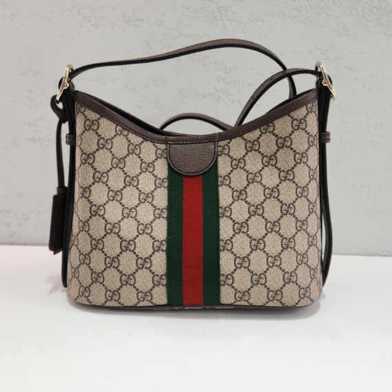 구찌 오피디아 스몰 숄더백 25년 전시상품급 836872