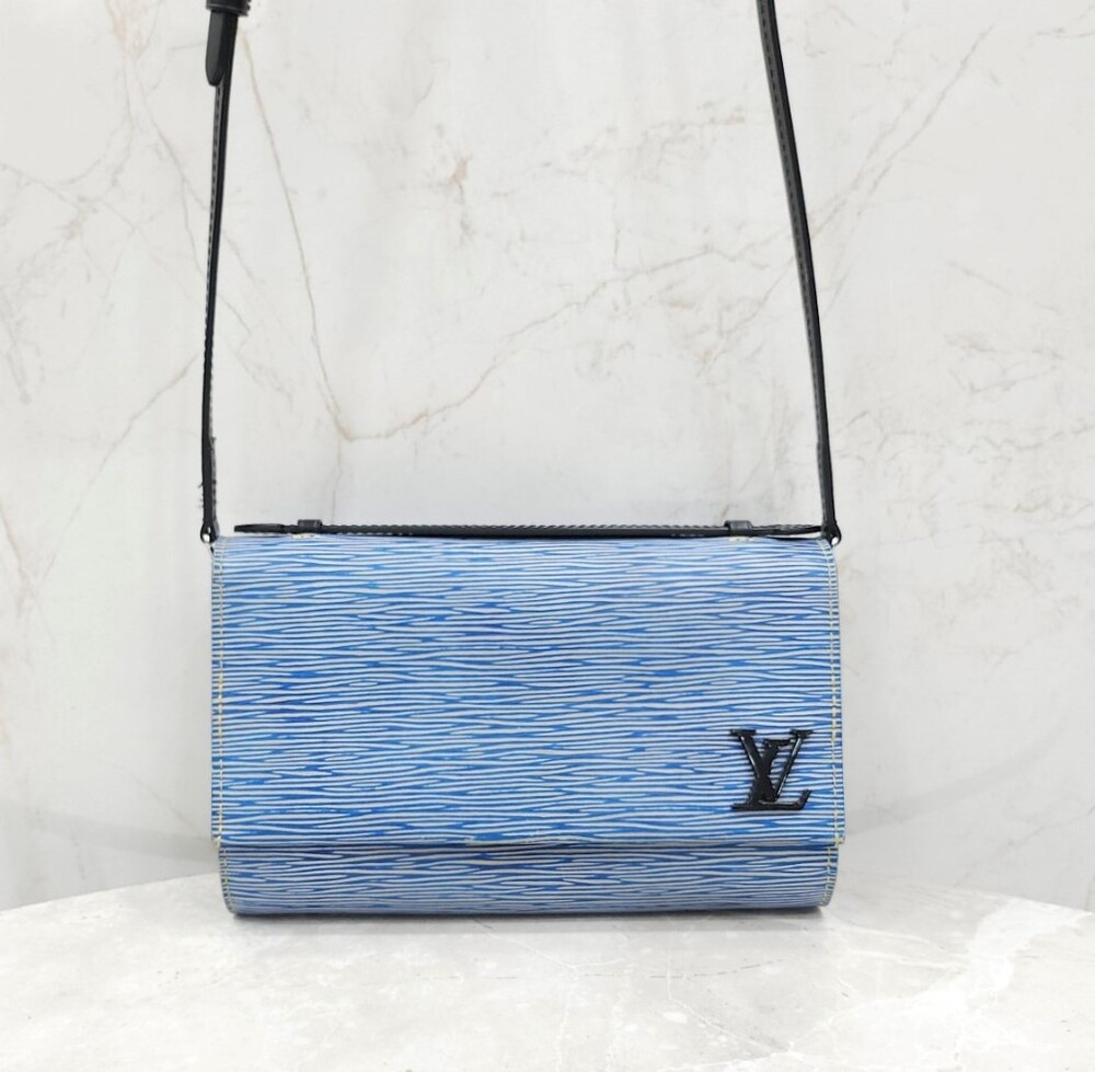 [럭스유] 루이비통 에피 클레리 클러치 크로스백 M54539