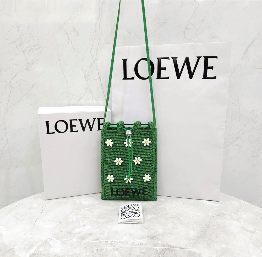 [럭스유] (새상품) 로에베 드로우스트링 포켓 라피아 그린 크로스백