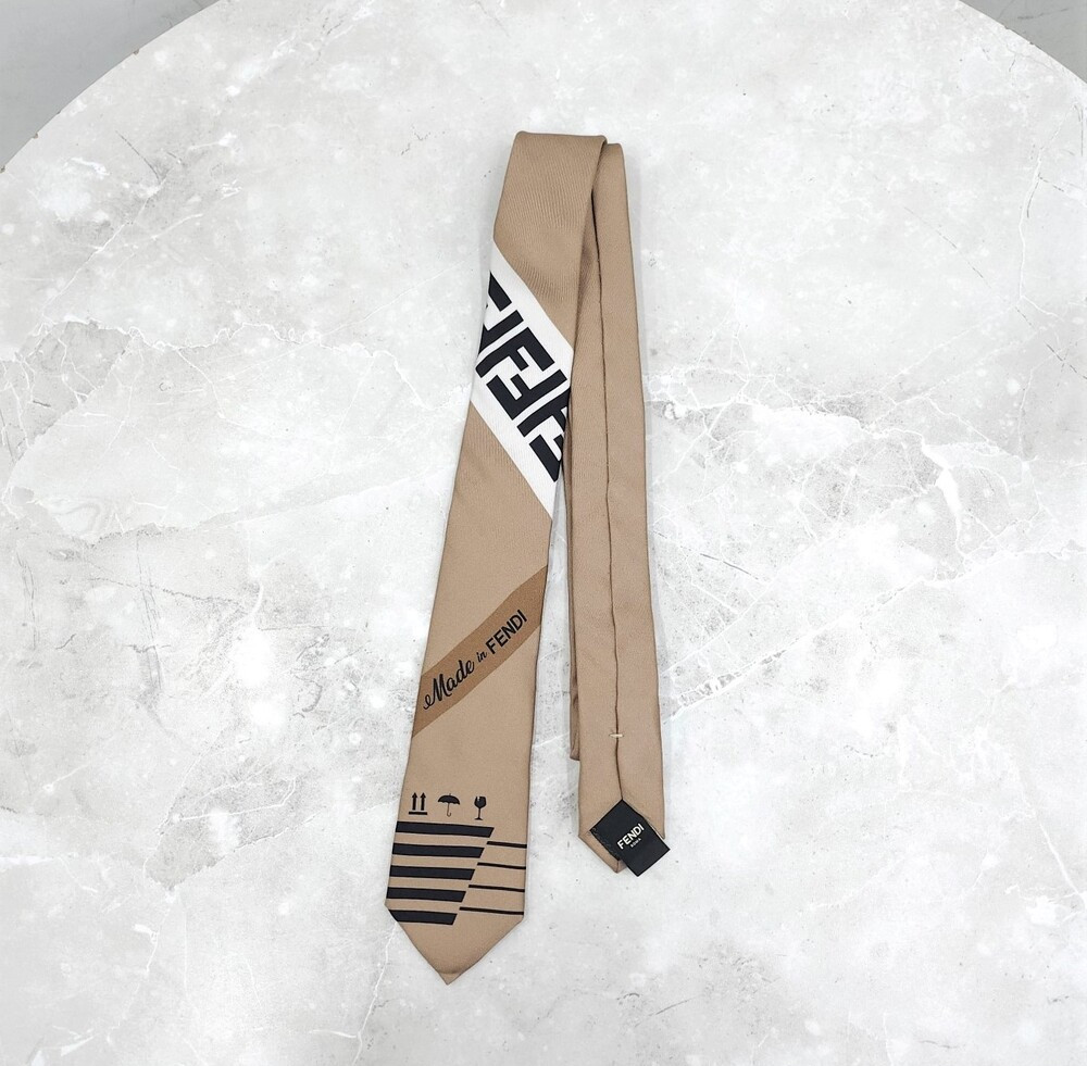 [럭스유] 펜디 FF 실크 모노그램 넥타이