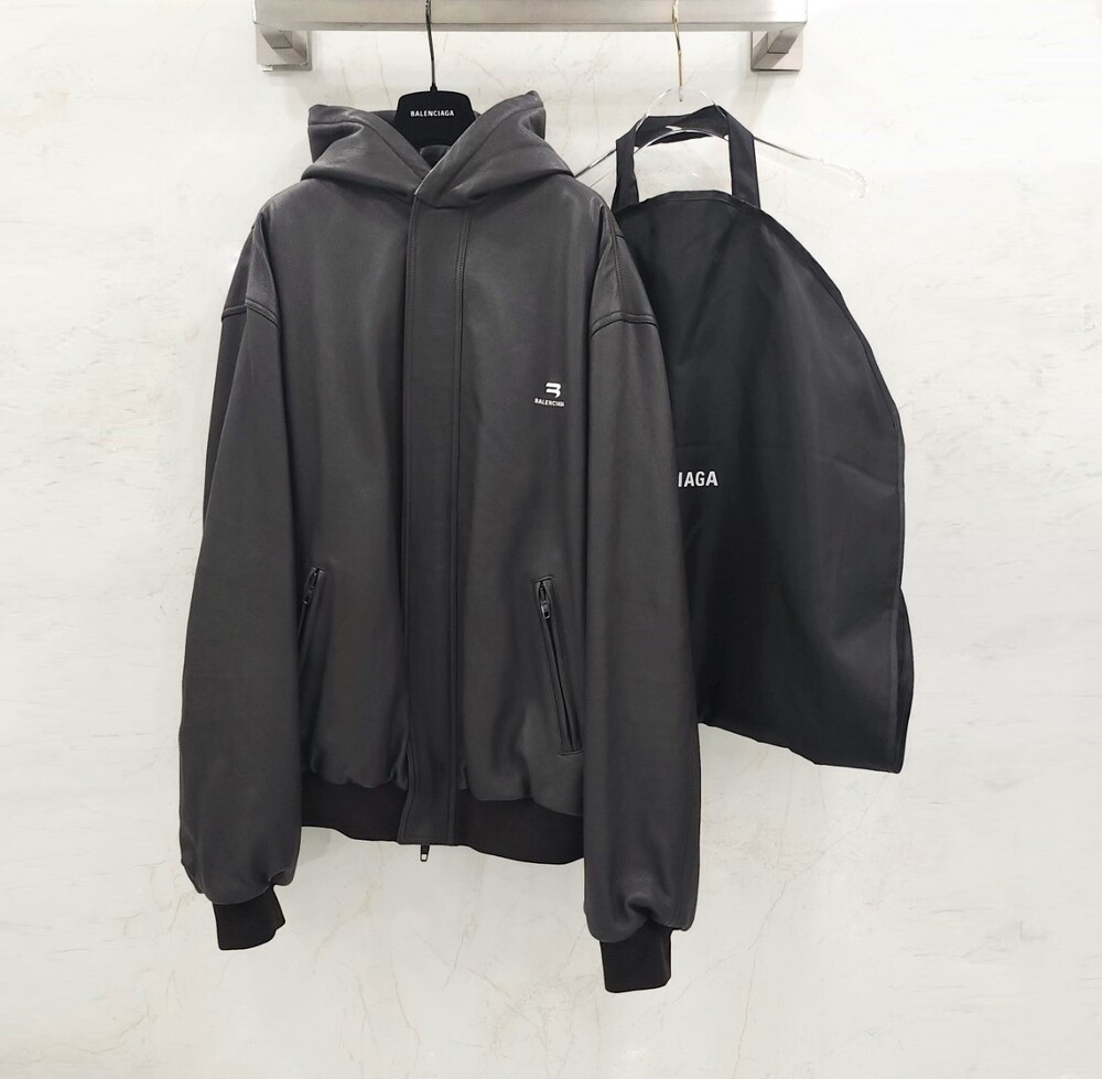 [럭스유] 44 / 발렌시아가 스포티 비 택시 블루종 브라운