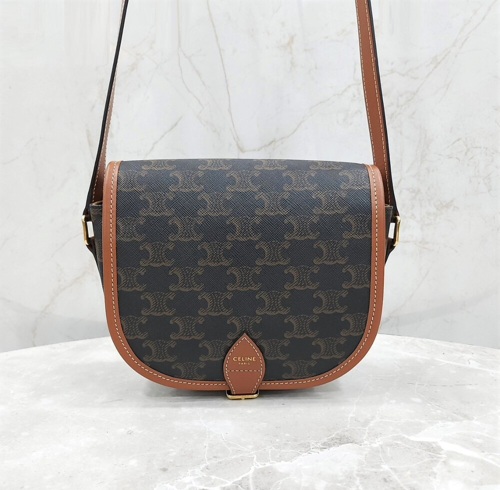 [럭스유] 셀린느 트리옹프 캔버스 미디엄 폴코백 1911502BZJ.04LU