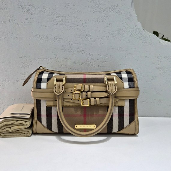 버버리 하우스체크 캔버스 벨트 토트백 3806114