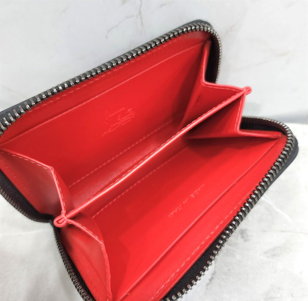 [럭스유] 크리스찬루부탱 블랙 스파이크 지퍼 카드지갑