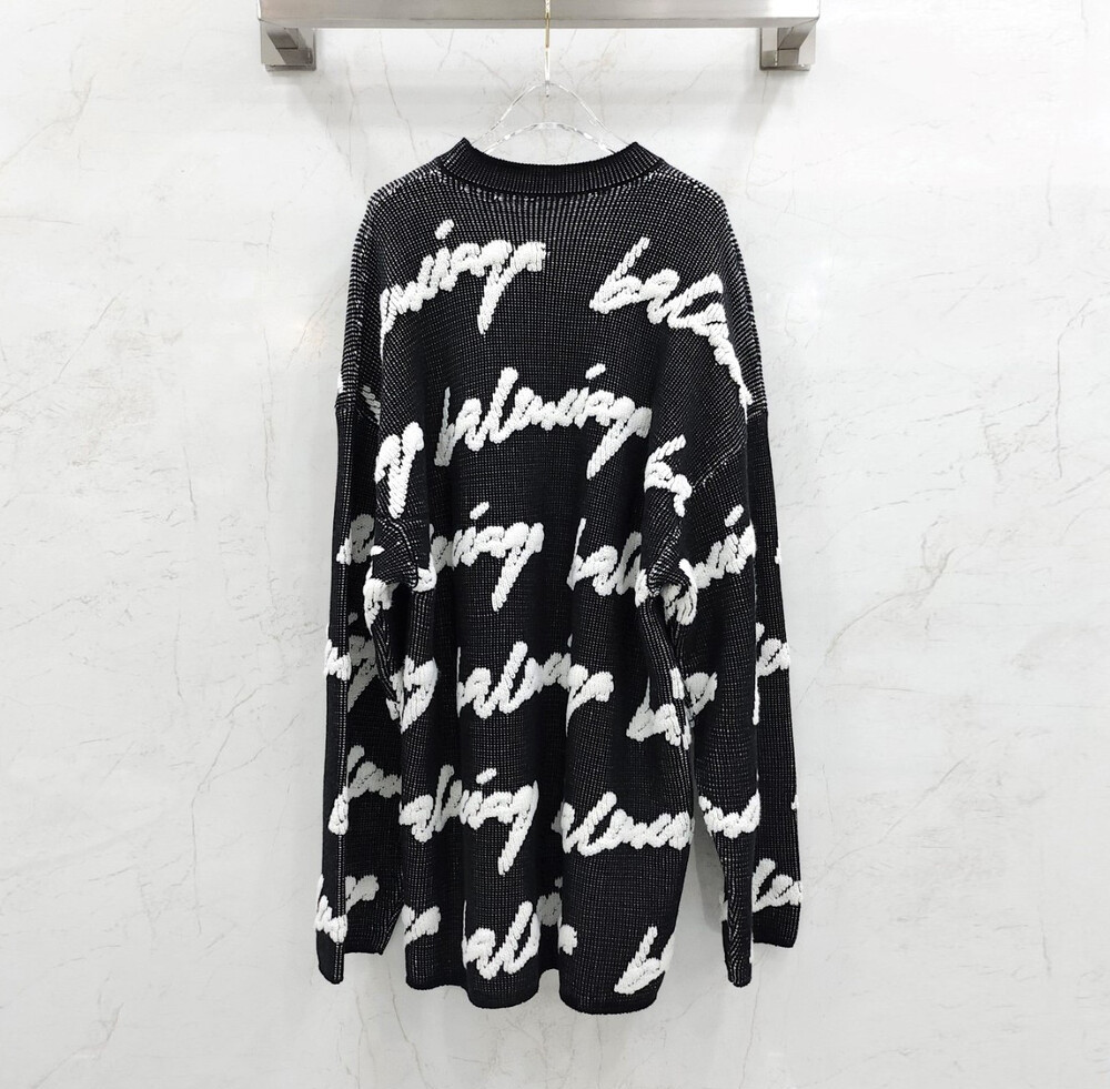 [럭스유] L / 발렌시아가 코튼 3D 스크리블 로고 니트