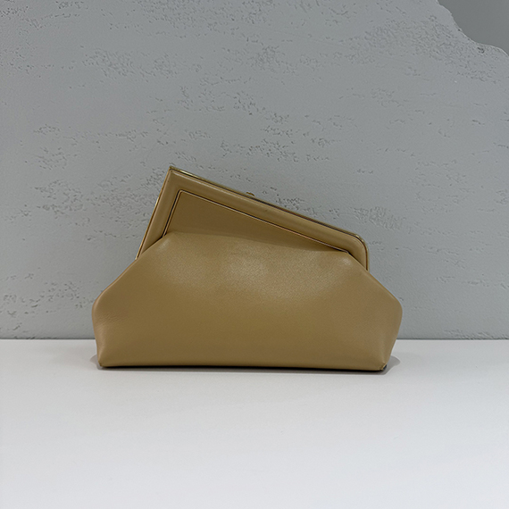 펜디 퍼스트 금장 스몰 숄더백 8BP129