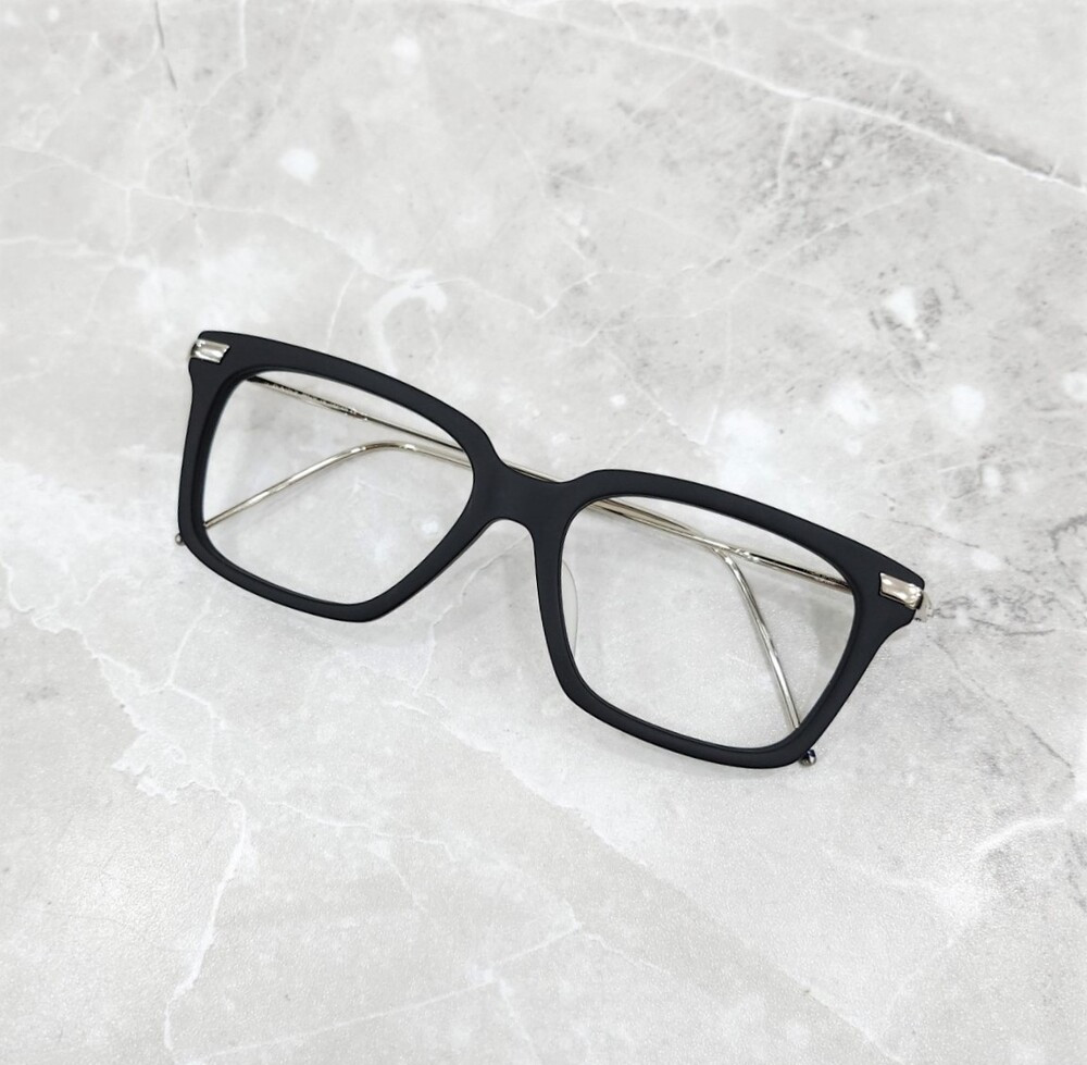 [럭스유] (새상품) 톰브라운 무광 티타늄 안경