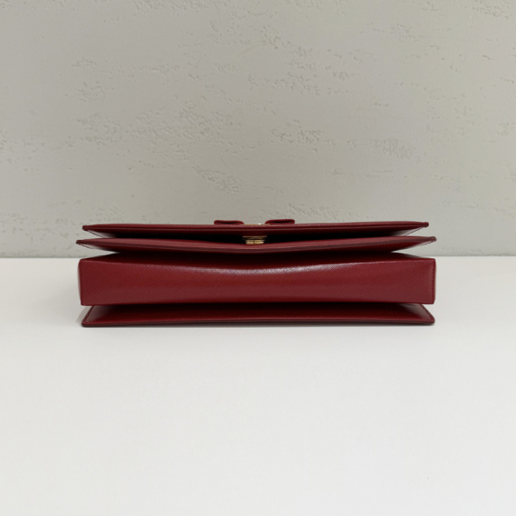 페라가모 루즈 칼프 바라 금장 숄더백 21E481