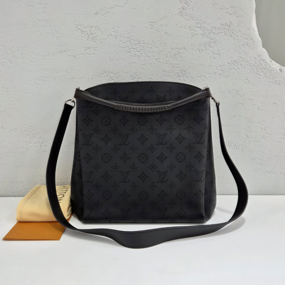 루이비통 바빌론 PM 마히나 블랙 숄더백 M50031