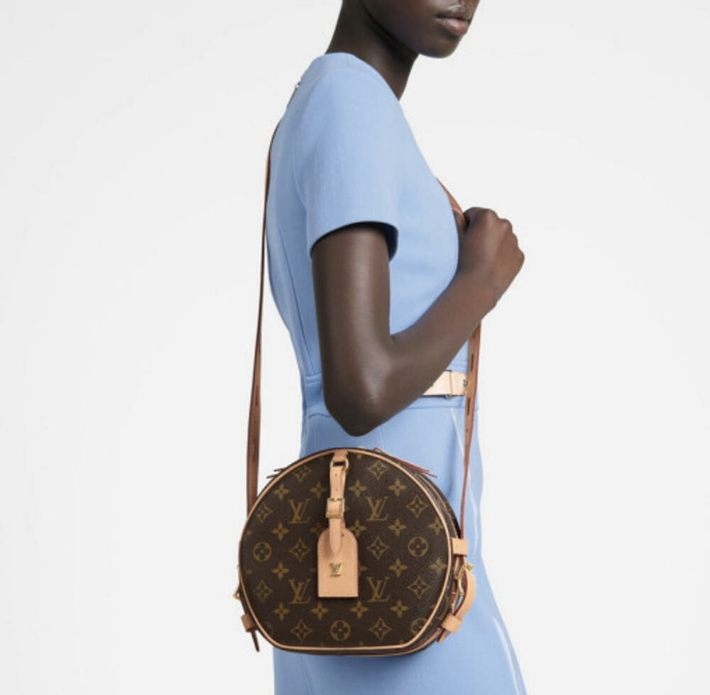 [럭스유] 루이비통 부아뜨 샤포 수플 모노그램 크로스백 MM M45647