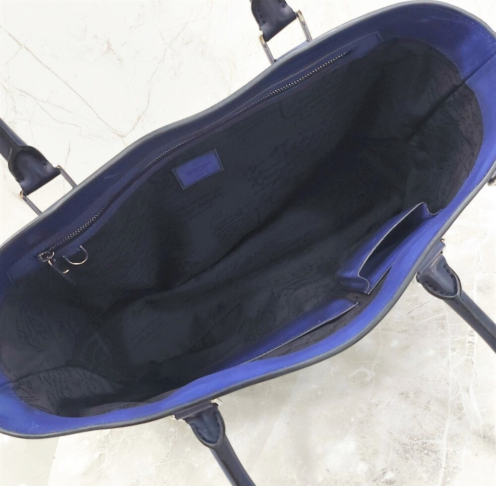 [럭스유] 벨루티 유토피아 블루 스크리토 레더 토트백