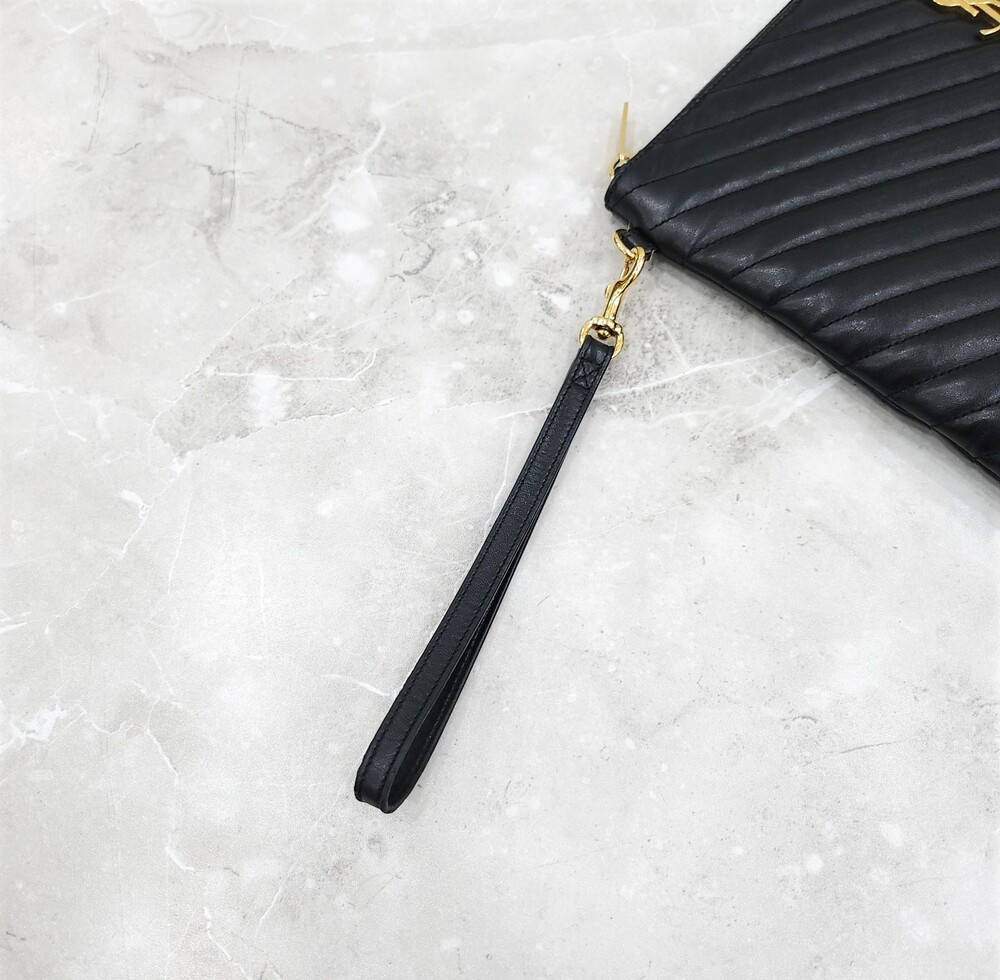 [럭스유] 생로랑 모노그램 퀄팅 마틀라세 스트랩 클러치백 559193