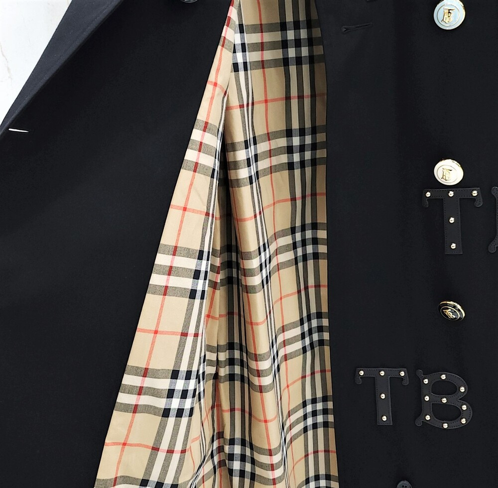 [럭스유] (새상품) 38 / 버버리 한정판 TB 스터드 레더 자수 트렌치 코트