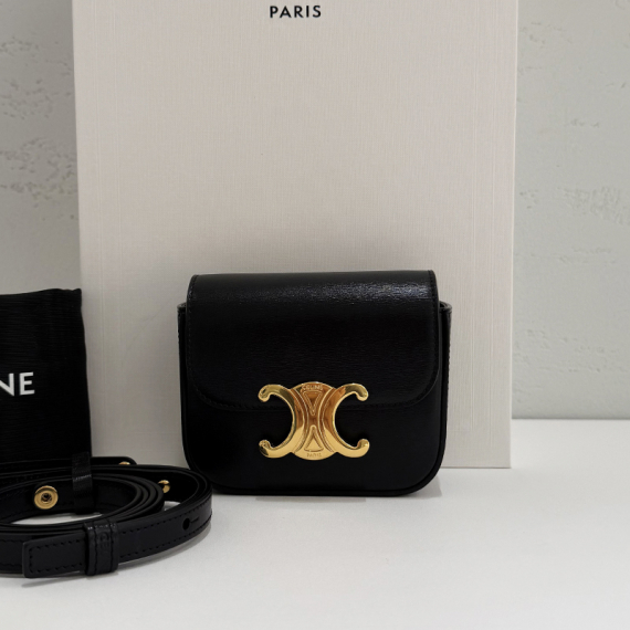 셀린느 미니 클로드 샤이니 카프스킨 크로스백 10I513DPV