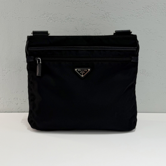 프라다 나일론 삼각로고 크로스백 2VH251