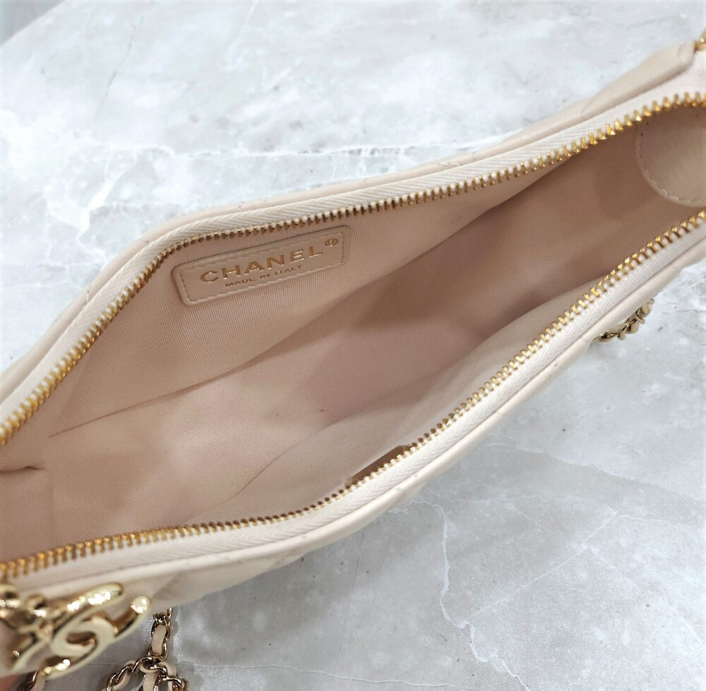 [럭스유] 샤넬 뉴문 호보백 스몰 에크루 샴페인골드 신형내장칩 AS3917