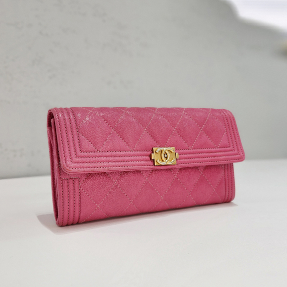 샤넬 보이 캐비어 금장 장지갑 27번대 A80286