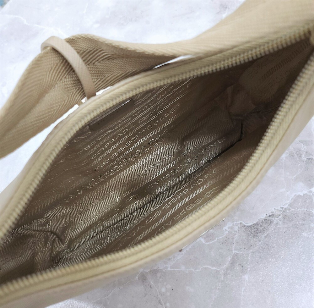 [럭스유] 프라다 삼각로고 리나일론 테수토 호보백 데저트 베이지 1NE515