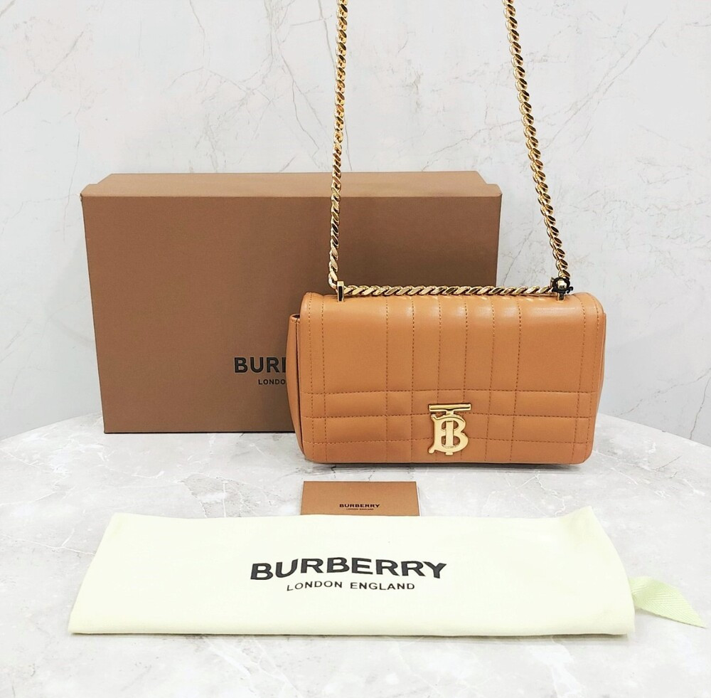 [럭스유] 버버리 TB 퀄팅 램스킨 롤라 체인백 8059514