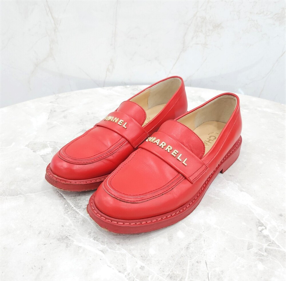 [럭스유] 36 / 샤넬 X 퍼렐 윌리엄스 레드 로고 레더 로퍼