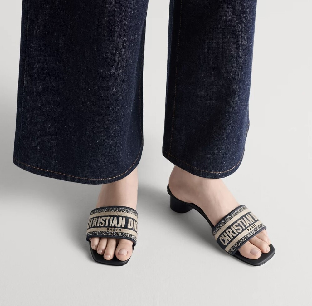 [럭스유] 38.5 / 디올 딥블루 자수 코튼 뮬 힐 KCQ915ERC