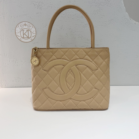 샤넬 캐비어 메달리온 코인백 토트백 A01804