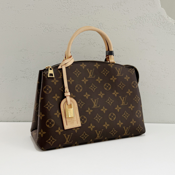 루이비통 모노그램 쁘띠뜨 팔레 PM 토트백 내장칩 전시상품급 M45900