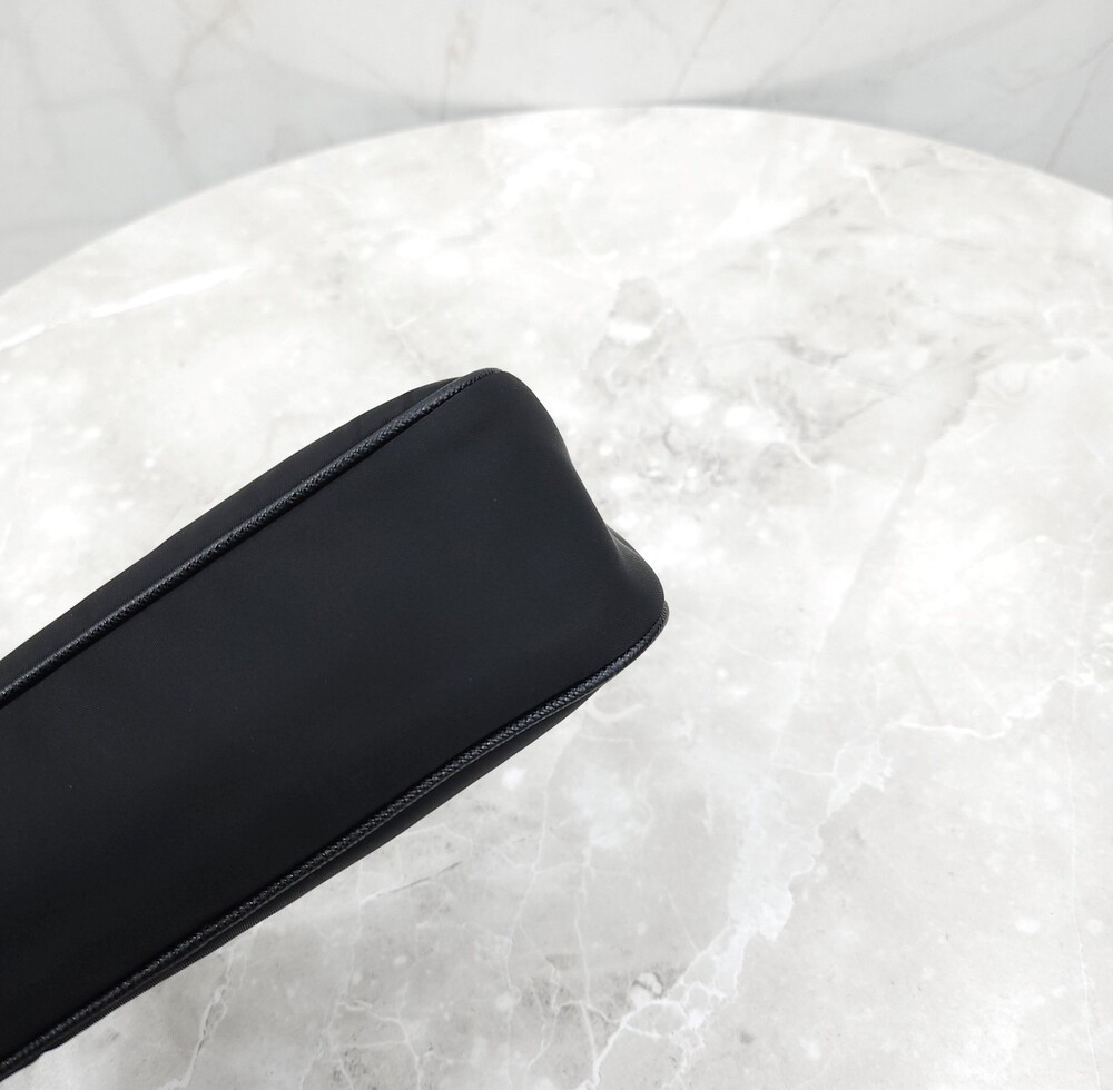 [럭스유] 프라다 리에디션 2005 리나일론 숄더 크로스백 1BH204