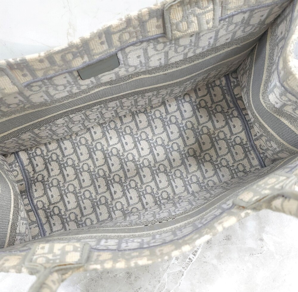 [럭스유] 디올 그레이 오블리크 북토트 백 미디엄 M1296ZRIW