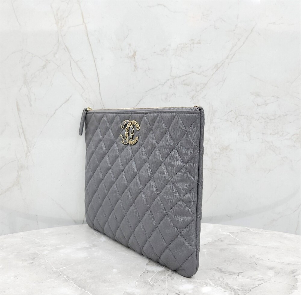 [럭스유] 샤넬 CC로고 19 파우치 클러치백 뉴미듐 30번대 AP1774