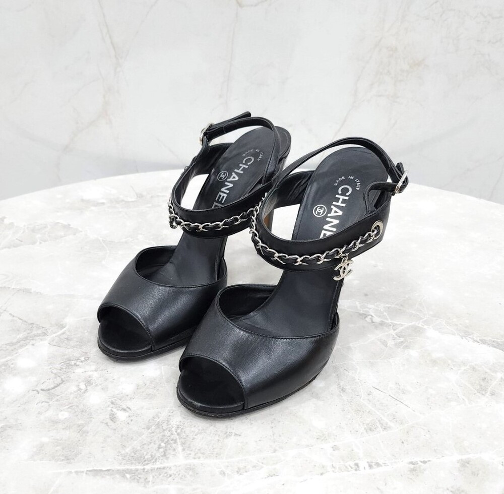 [럭스유] 38.5 / 샤넬 CC로고 레더 체인 스트랩 힐