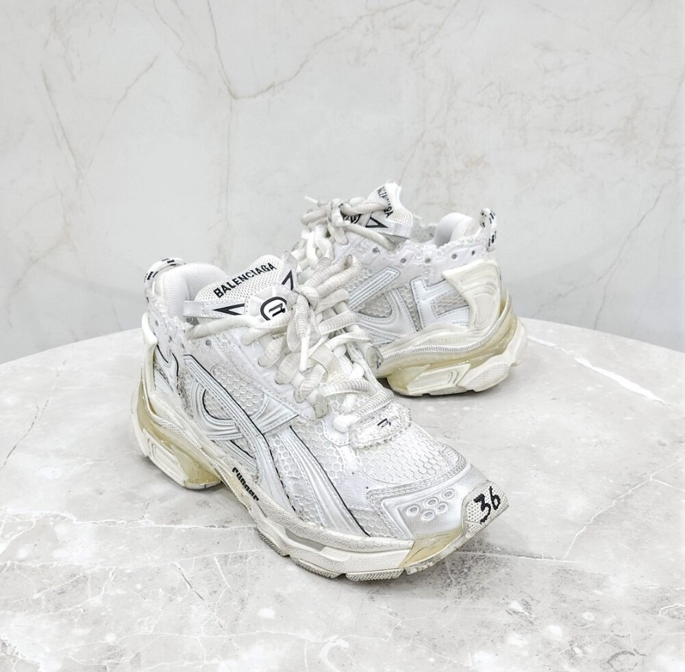 [럭스유] 36 / 발렌시아가 화이트 러너 스니커즈 772767