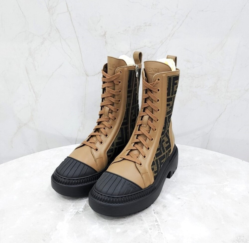 [럭스유] (새상품) 37 / 펜디 FF 자카드 도미노 플랫 부츠 8T8353