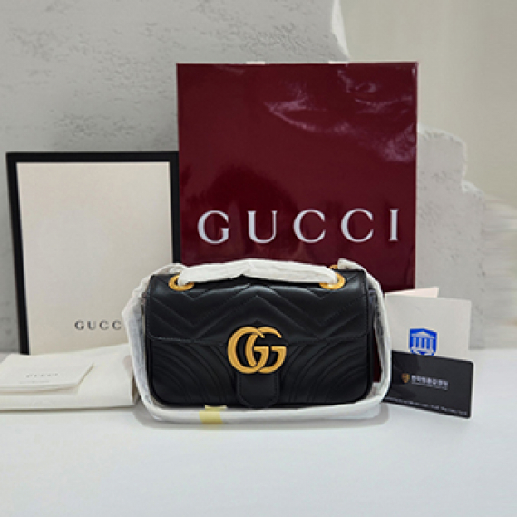 구찌 GG 마몬트 마틀라세 체인 미니 숄더백 25년 새상품 446744