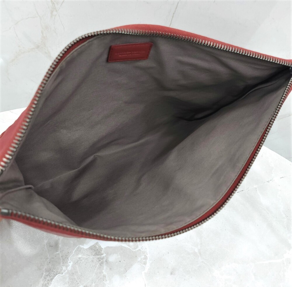 [럭스유] 보테가베네타 레드 인트레치아토 위빙 스트랩 클러치백