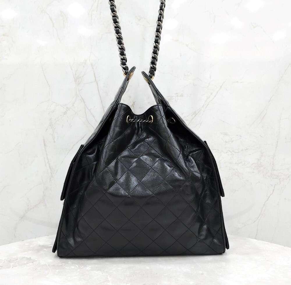 [럭스유] (새상품) 샤넬 25 호보백 미듐 블랙 금장 AS5311