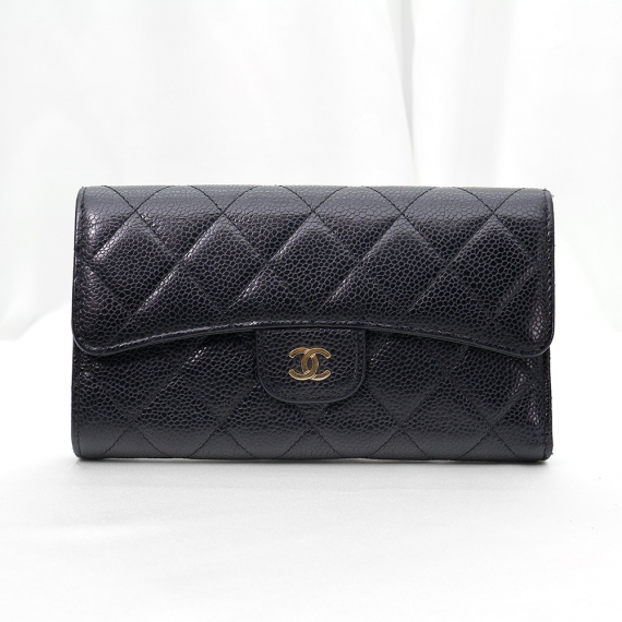 Chanel(샤넬) A31506 블랙 캐비어 금장 CC 로고 클래식 플랩 장지갑 (20번대)