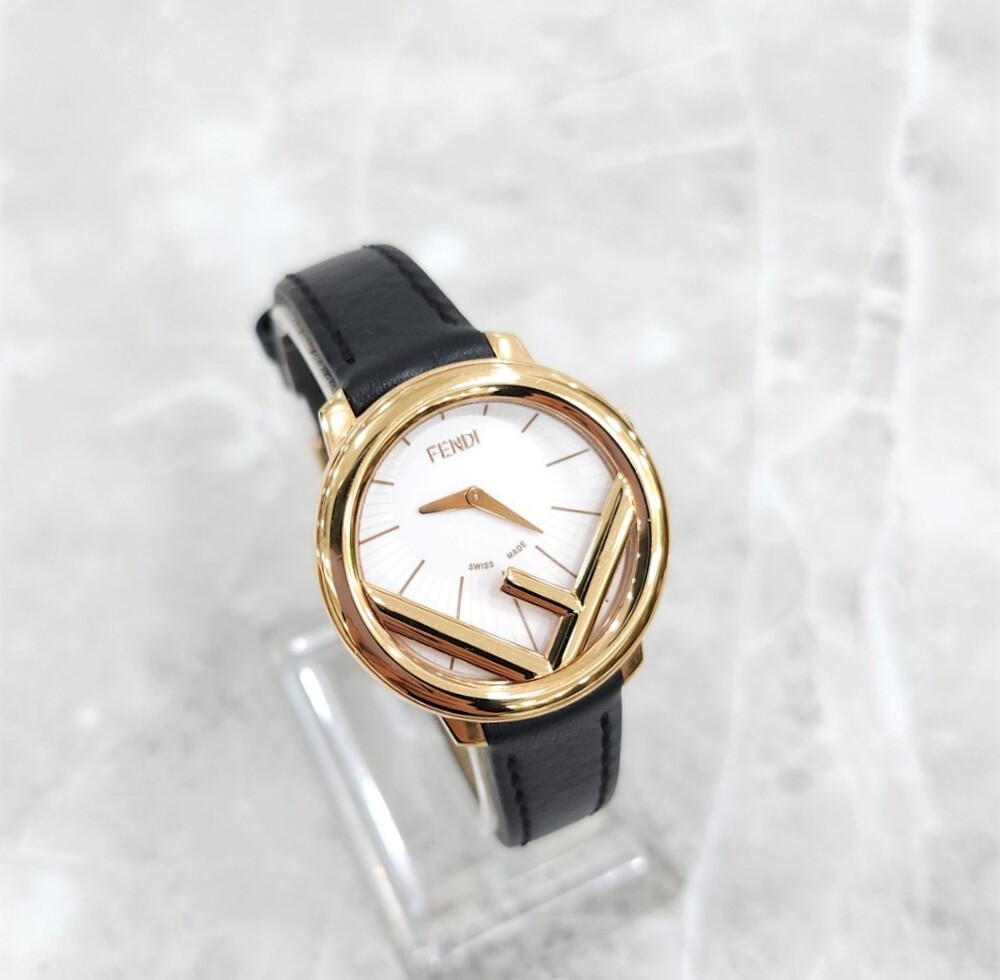 [럭스유] 펜디 여성 FF 골드 가죽 시계