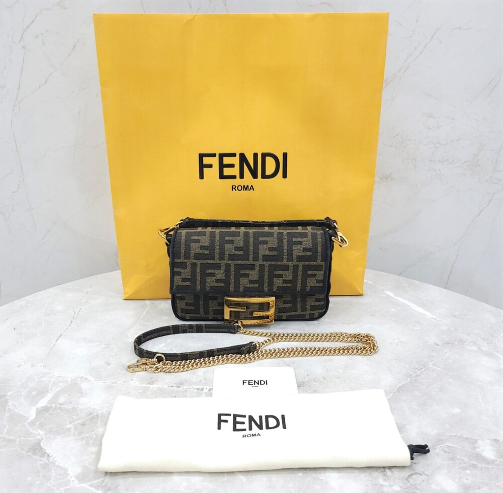 [럭스유] 펜디 FF 자카드 바게트 미니 체인백 8BS017